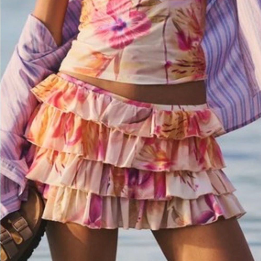 NWT Urban Outfitters Out From‎ Under Cammy Ruffle Trim Micro Skort, Large